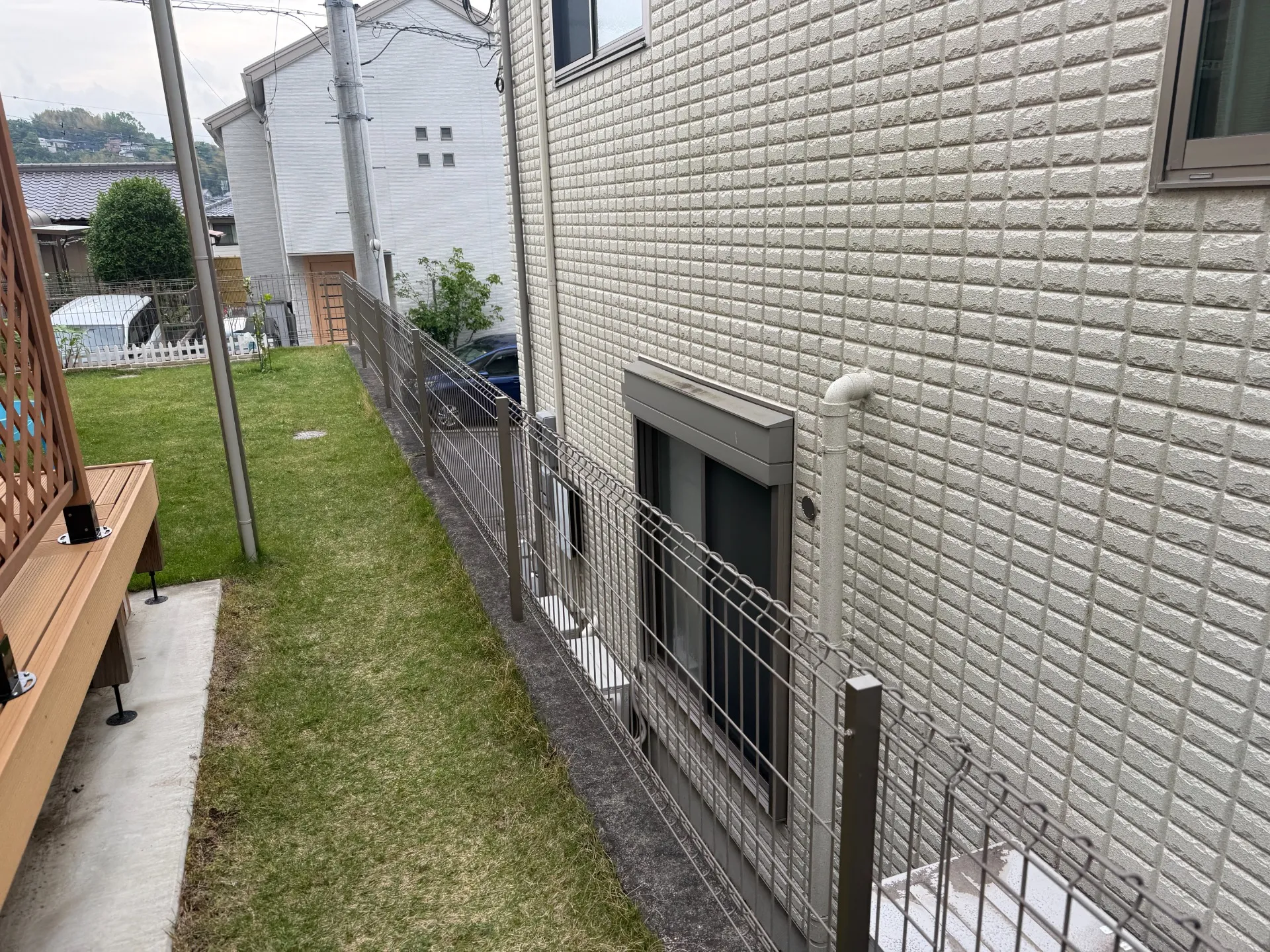 三島市｜フェンスかさ上げ工事・目隠し対策施工事例