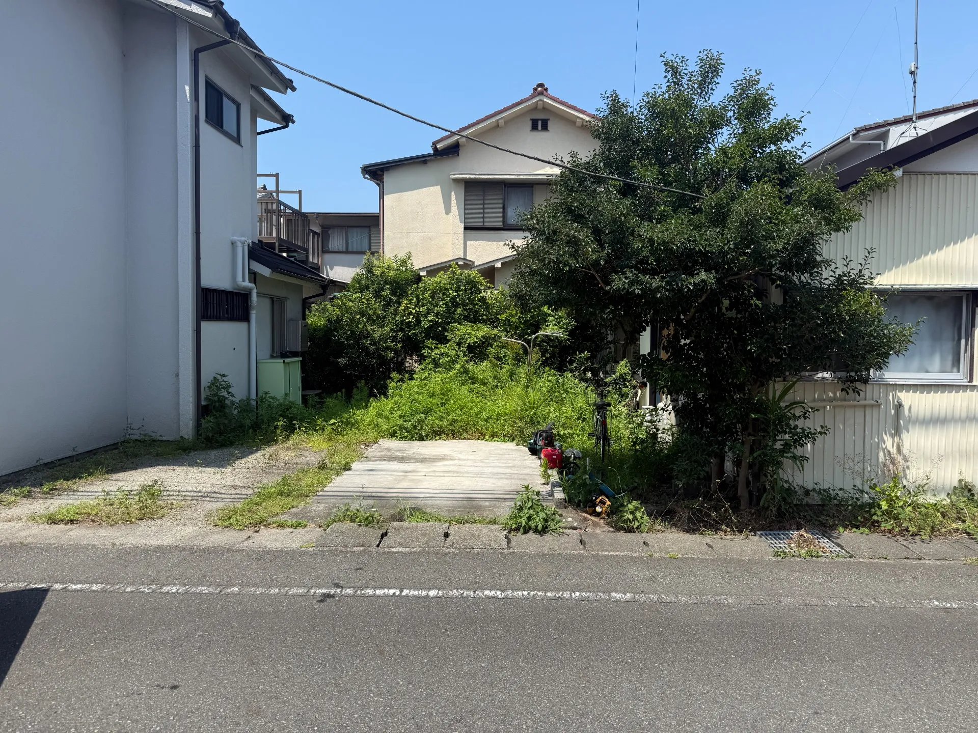 清水町で庭木の伐採・草刈り｜伸びた草木を整理して敷地をすっきり