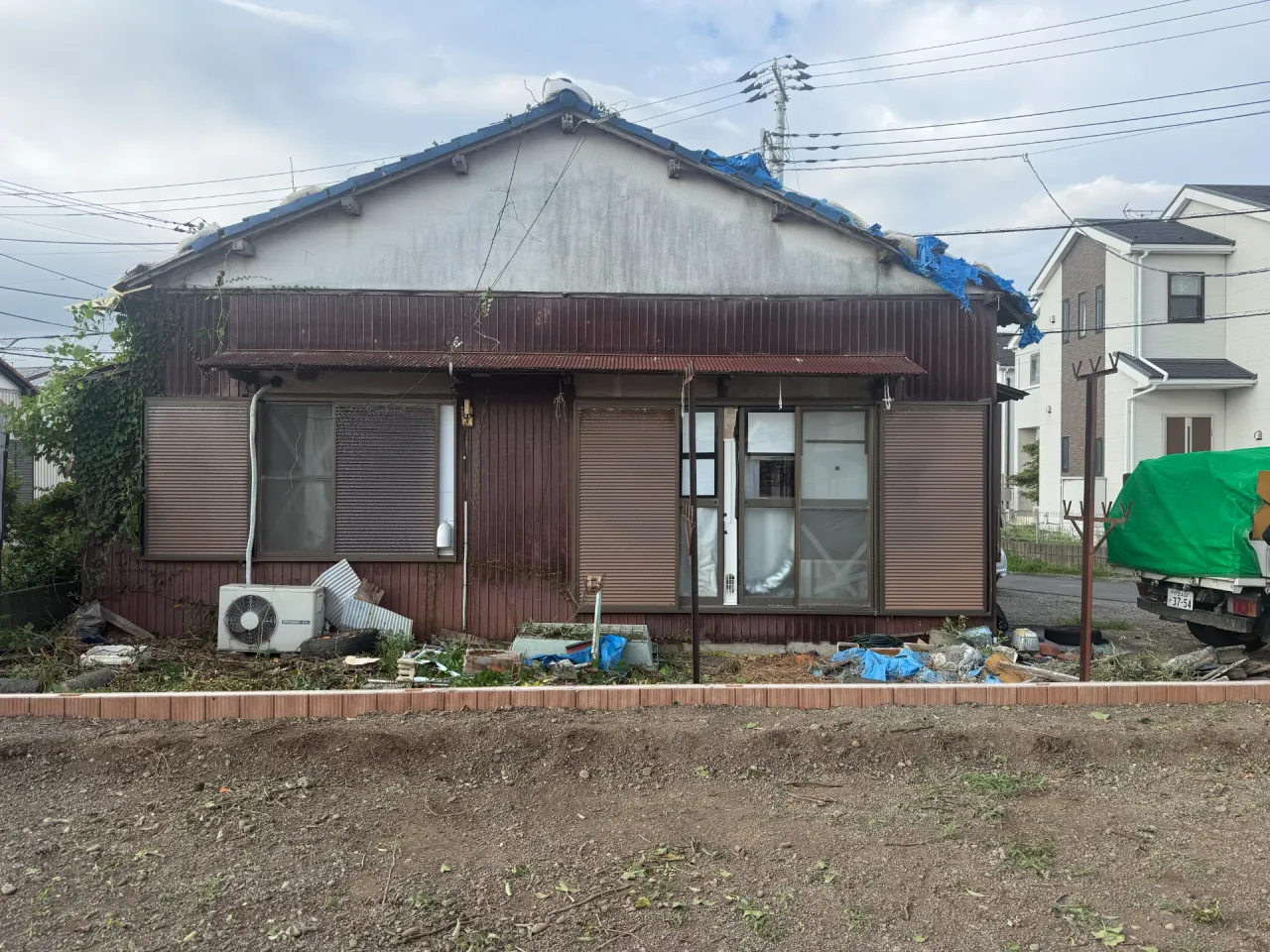 沼津市｜住宅を覆うほど大きくなった庭木の伐採